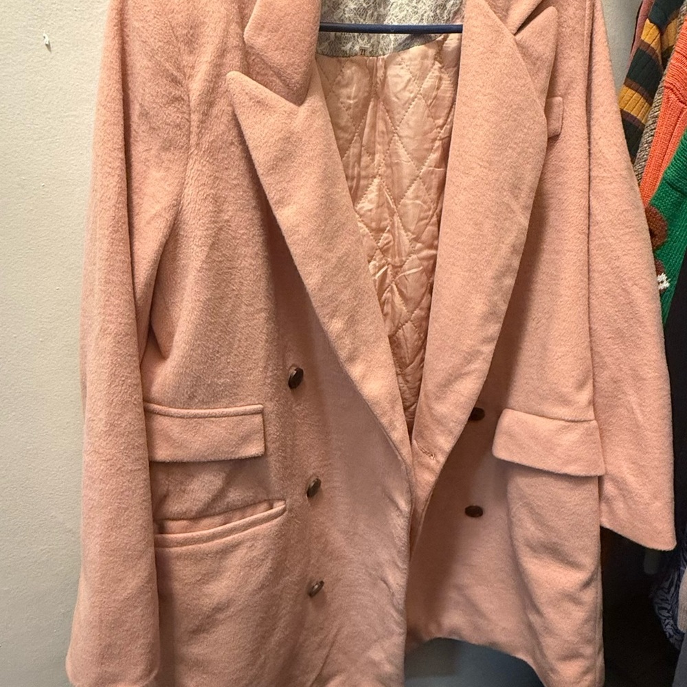 Chic Pink Double-Breasted Coat - image 3